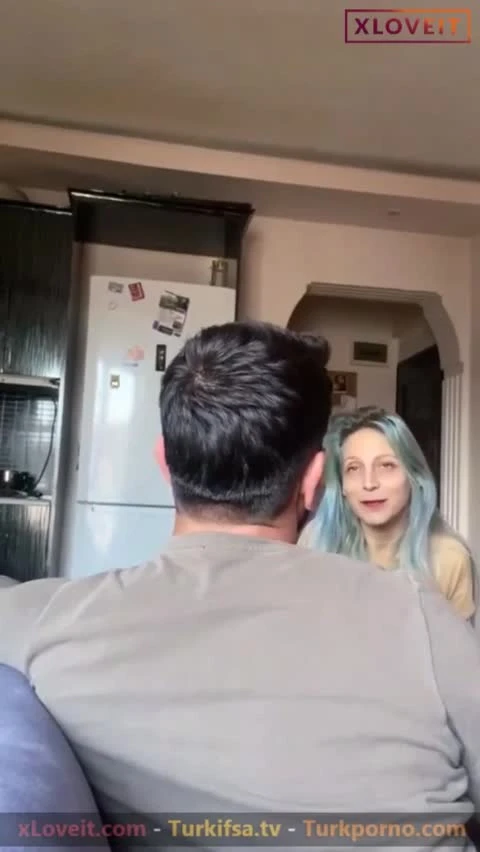 Mavi Sese saksoyu çekip yarrağı içine alıp doyasıya tadına çıkarttı